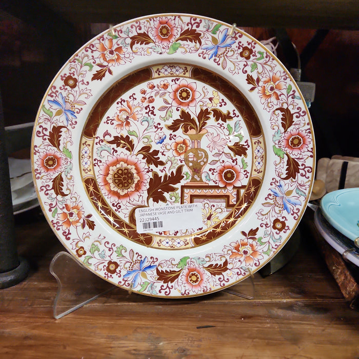 ENGLISH IRONSTONE PLATE WITH JAPANESE VASE AND GILT TRIM