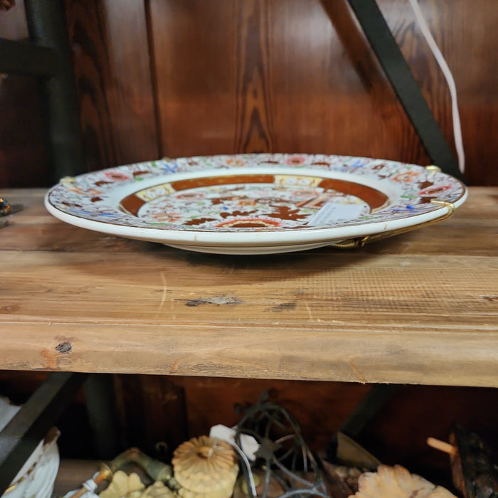ENGLISH IRONSTONE PLATE WITH JAPANESE VASE AND GILT TRIM