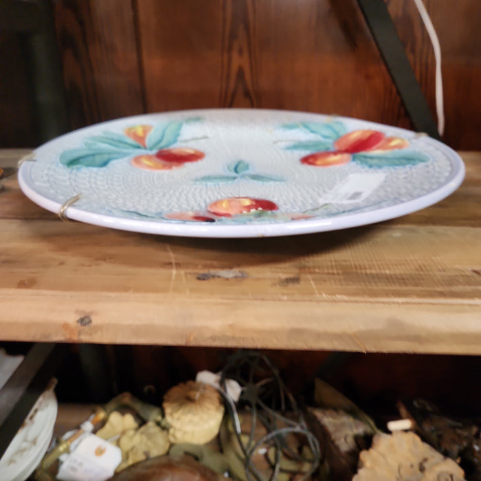 GREY MAJOLICA TEXTURED PLATE WITH PEACHES