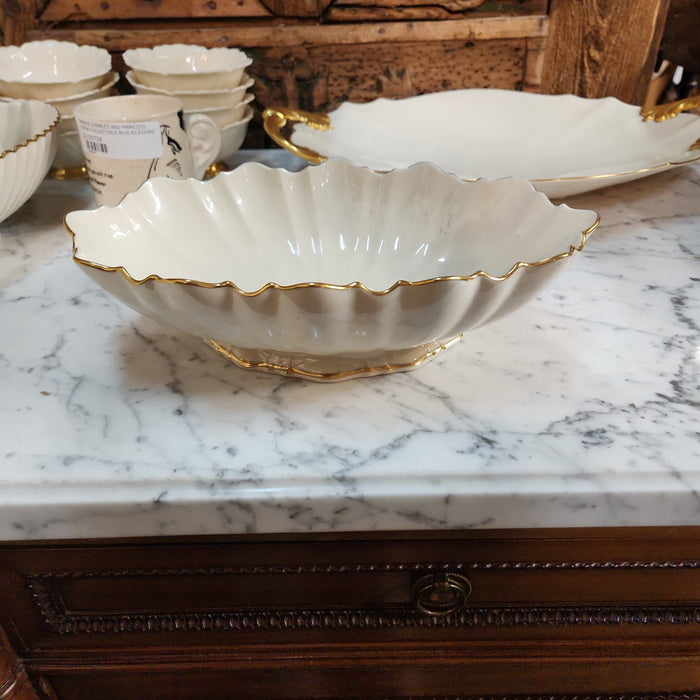 LENNOX CHINA SHAPED WHITE BOWL WITH RUFFLES