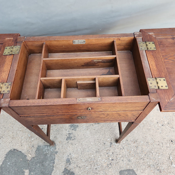 OAK ARTS AND CRAFTS LIFT TOP WORK TABLE