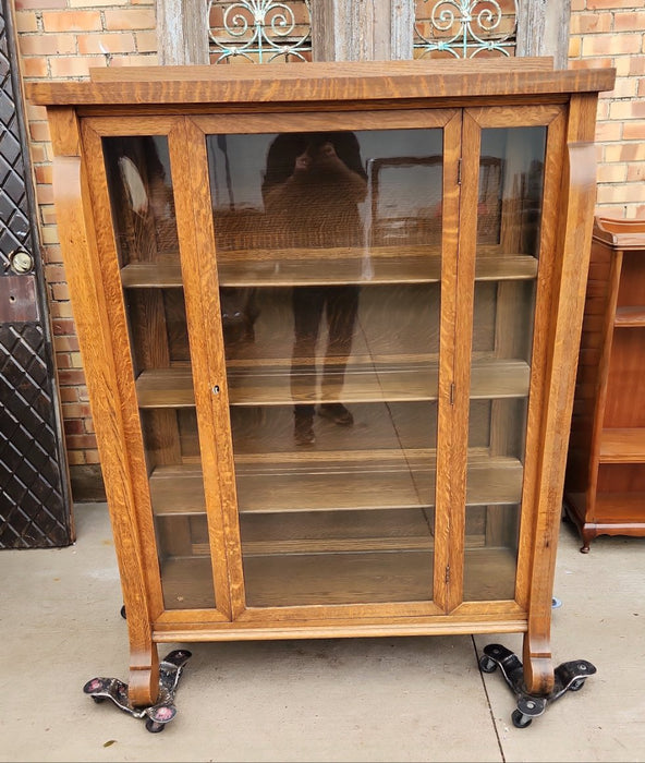 EMPIRE OAK DISPLAY CASE