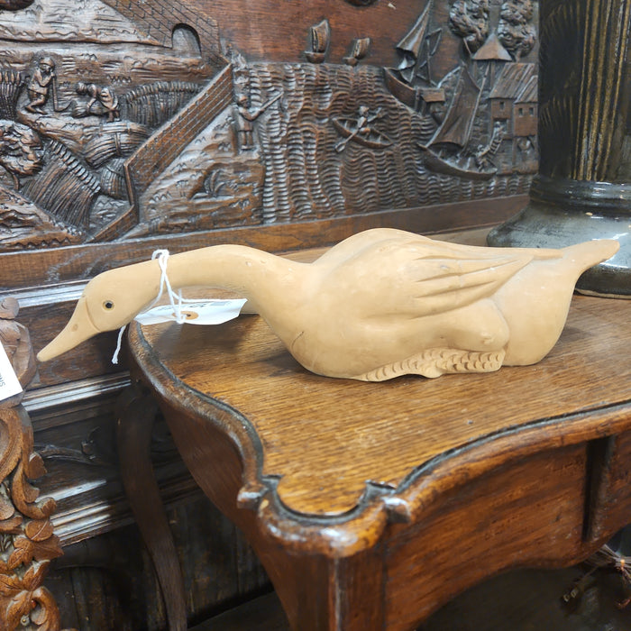 CARVED RAW WOOD GOOSE DECOY