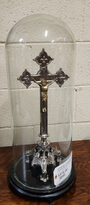 STANDING CHROME CRUCIFIX IN MEDIUM GLASS DOME