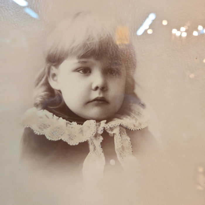 ASTHETIC MOVEMENT AMERICAN GILT GESSO FRAME WITH ORIGINAL PHOTO