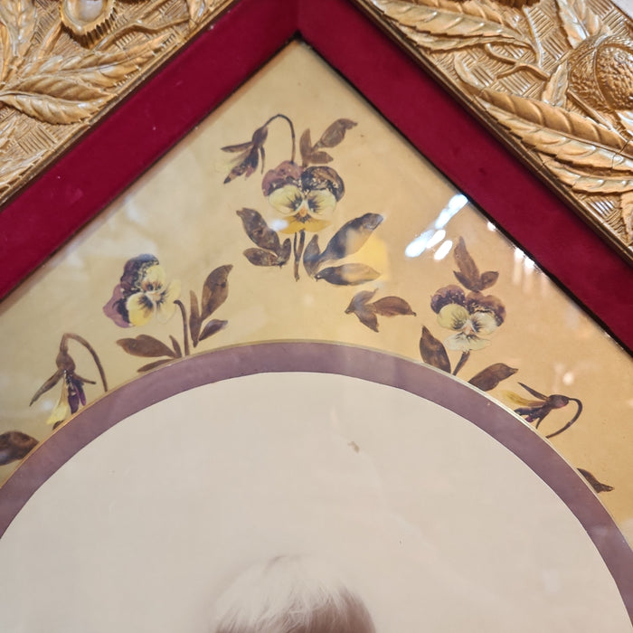 ASTHETIC MOVEMENT AMERICAN GILT GESSO FRAME WITH ORIGINAL PHOTO