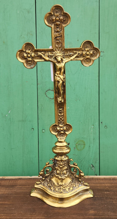 MEDIUM BRASS ORNATE STANDING CRUCFIX