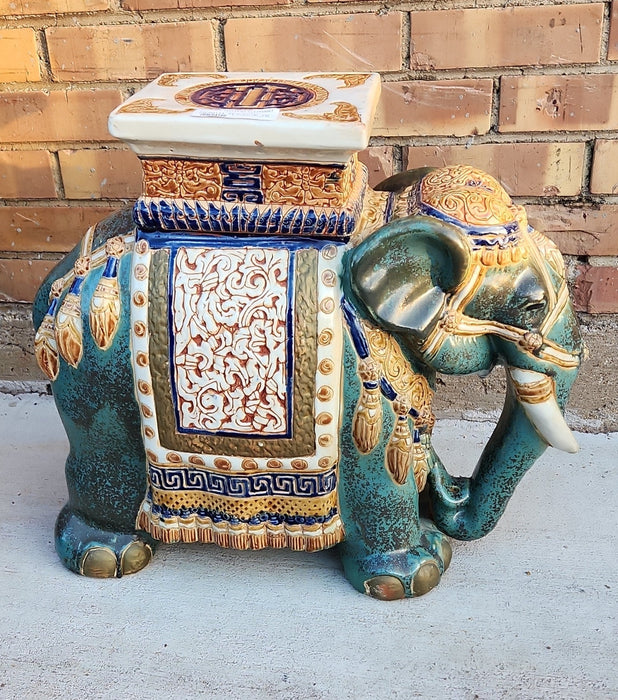 VINTAGE POTTERY ELEPHANT