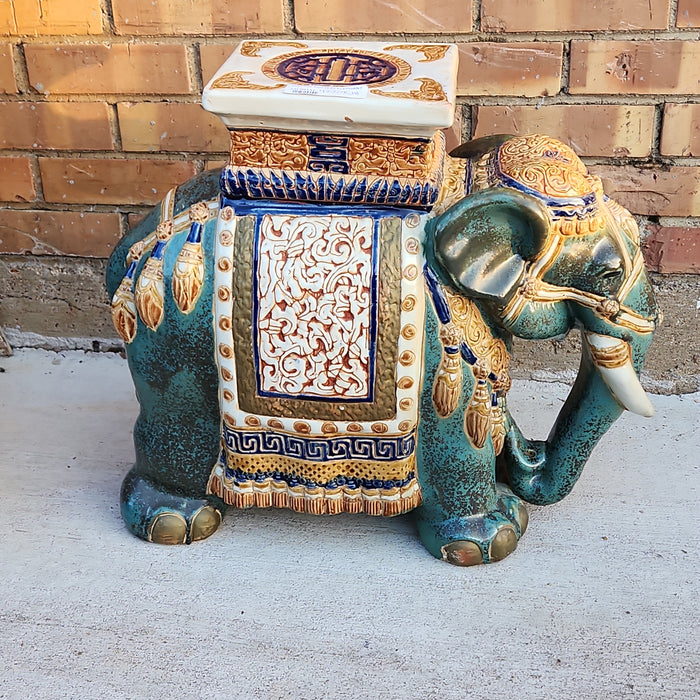 VINTAGE POTTERY ELEPHANT