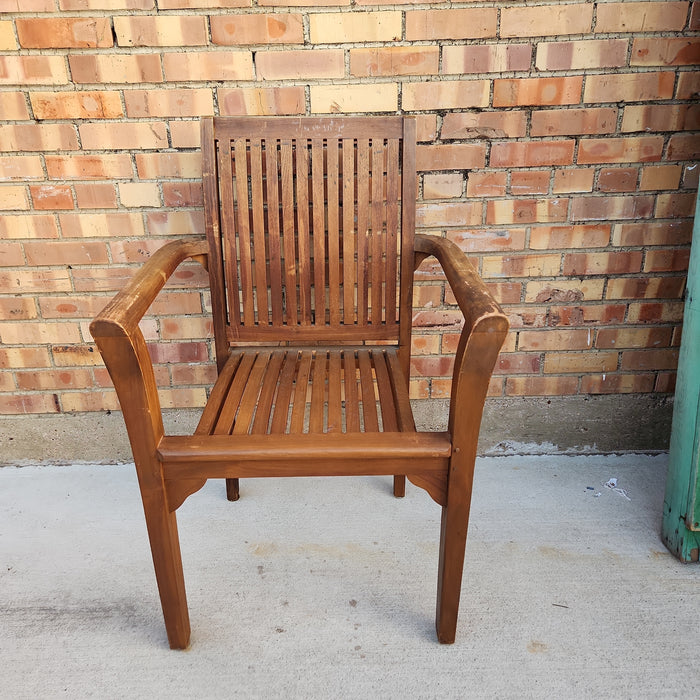 TEAK ARM CHAIR