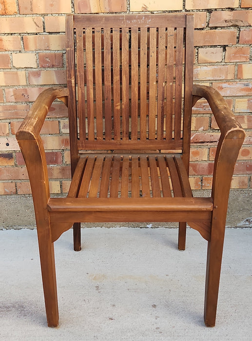 TEAK ARM CHAIR