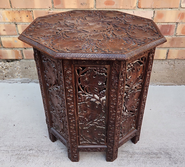 CARVED LEAF OCTAGON TABORET