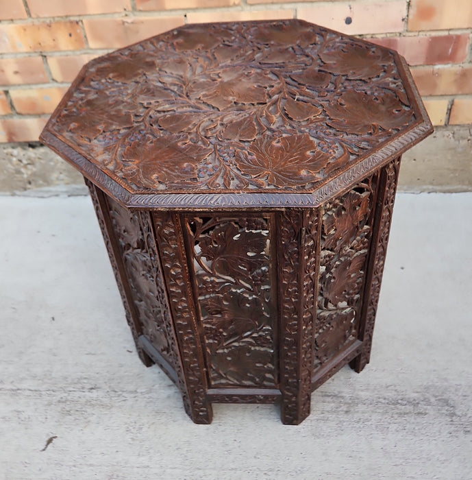 CARVED LEAF OCTAGON TABORET