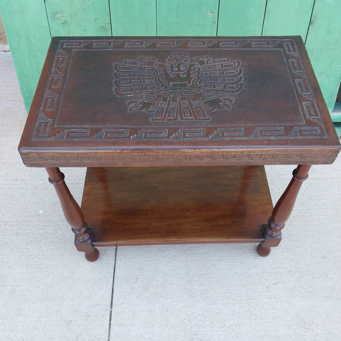 RECTANGULAR SIDE TABLE WITH EMBOSSED LEATHER TOP