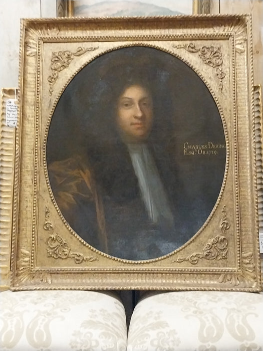 LARGE GILT FRAMED 18TH CENTURY OIL PAINTING OF A MAN