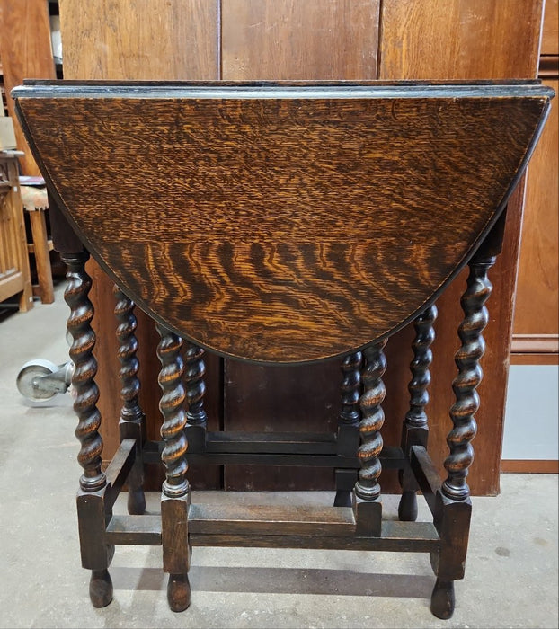 SMALL DARK OAK BARLEY TWIST DROPLEAF TABLE