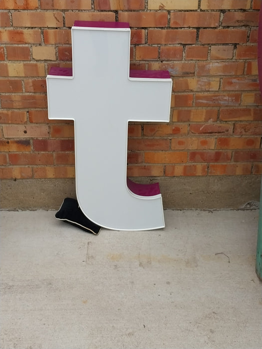 CHANNEL LETTTER SMALL T