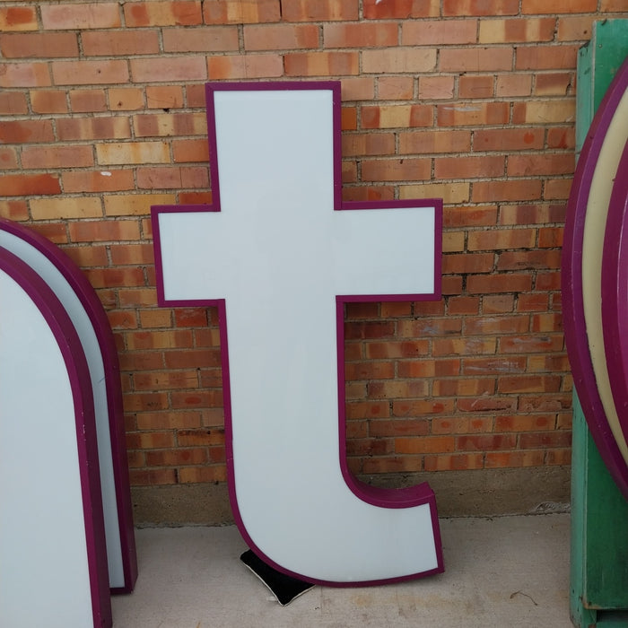 TALL CHANNEL LETTER t