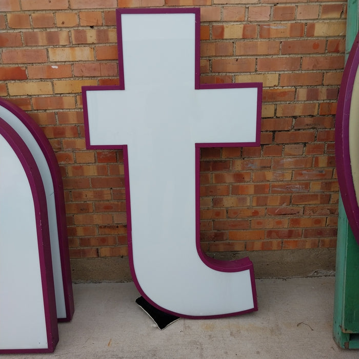 TALL CHANNEL LETTER t