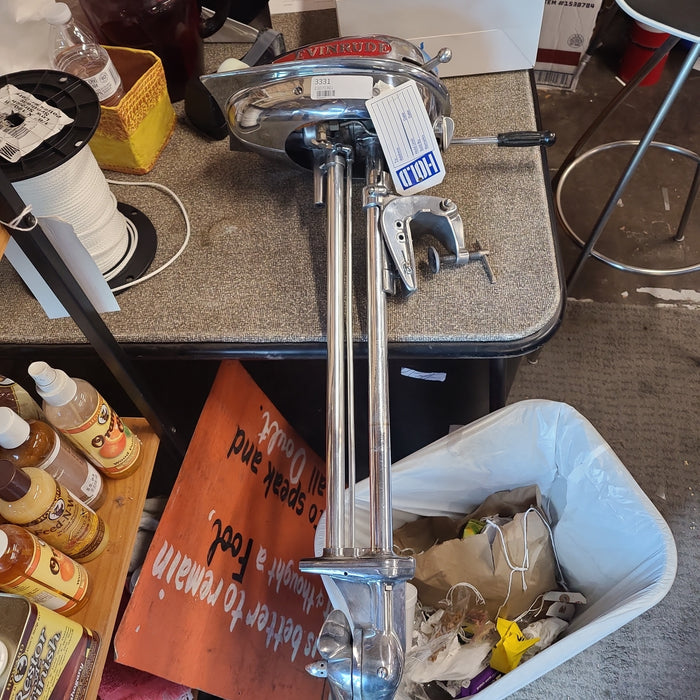 EVINRUDE TINY CHROME MOTOR