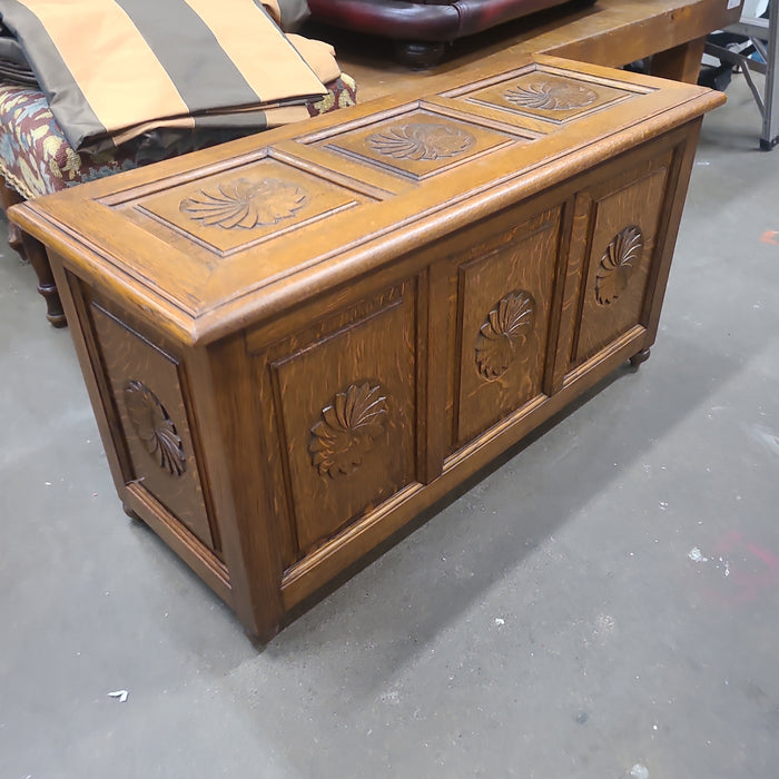 CARVED FLORETTE NARROW OAK COFFER