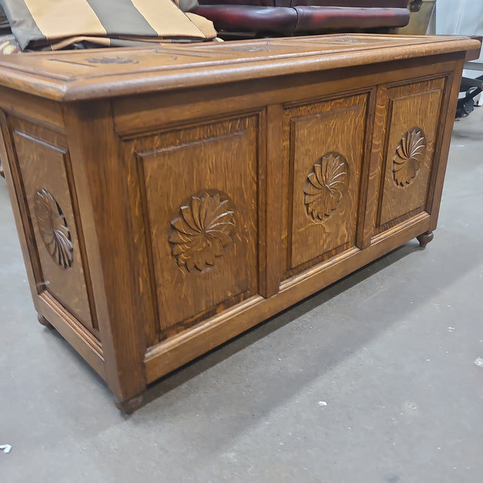 CARVED FLORETTE NARROW OAK COFFER