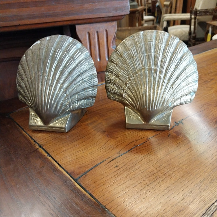 PAIR CLAMSHELL BRASS BOOKENDS