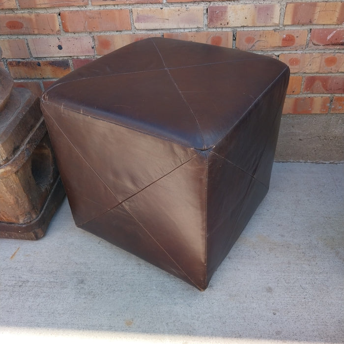 LEATHER CUBE STOOL