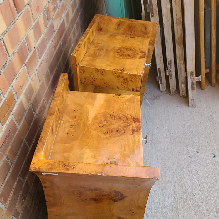 PAIR OF BURLED S SHAPED DECO SIDE TABLES