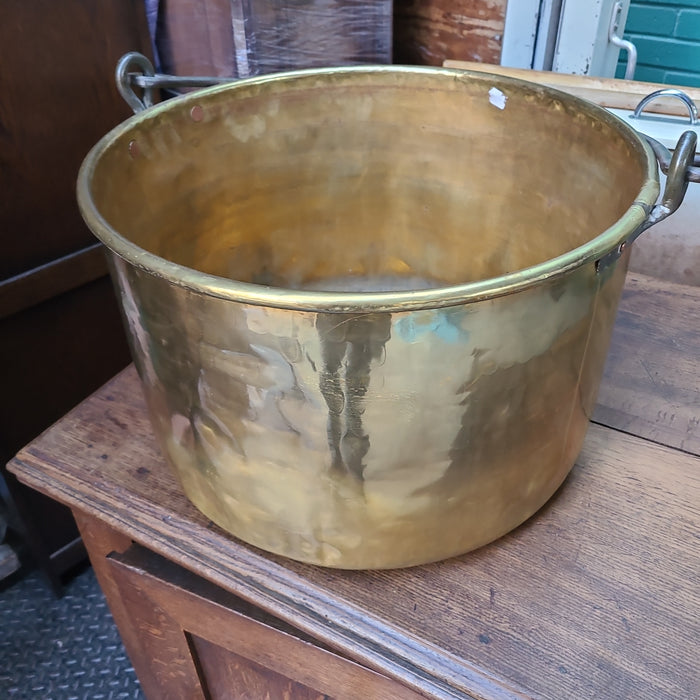 LARGE BRASS POT WITH IRON HANDLE