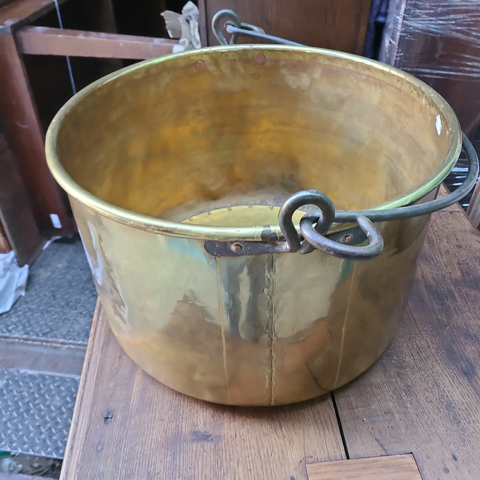 LARGE BRASS POT WITH IRON HANDLE