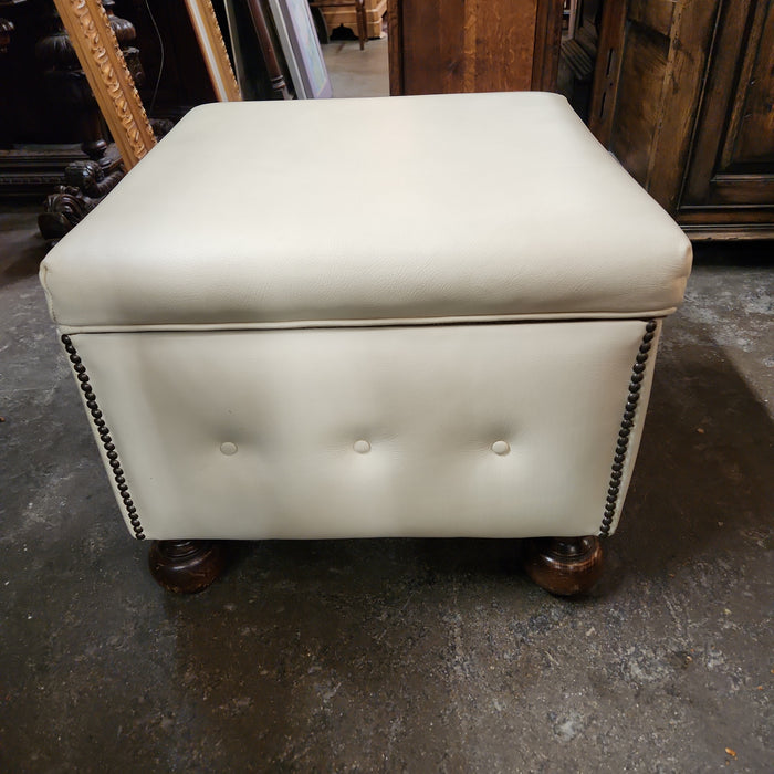 WHITE LEATHER SQUARE OTTOMAN