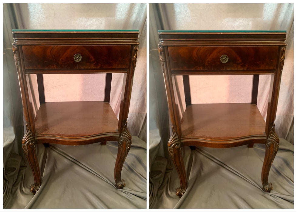 PAIR OF LOUIS XV STYLE MAHOGANY NIGHT STANDS