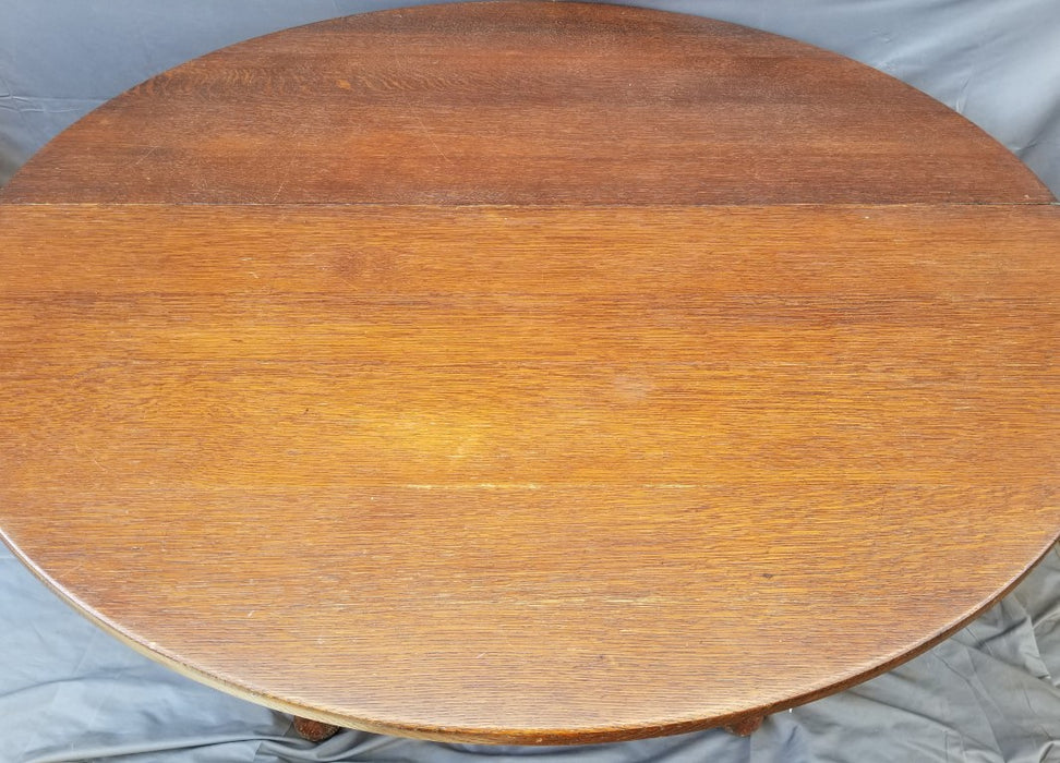 STICKLEY BROS. ROUND WILLIAM AND MARY STYLE DINING TABLE WITH 3 LEAVES
