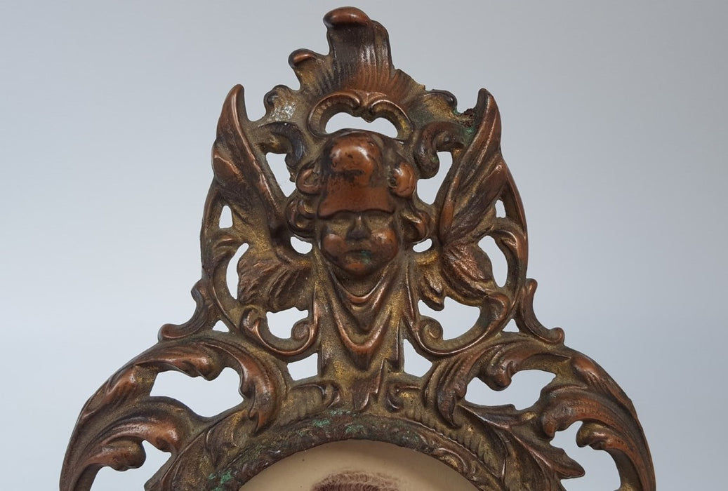 BRONZE GRIFFIN PICTURE FRAME