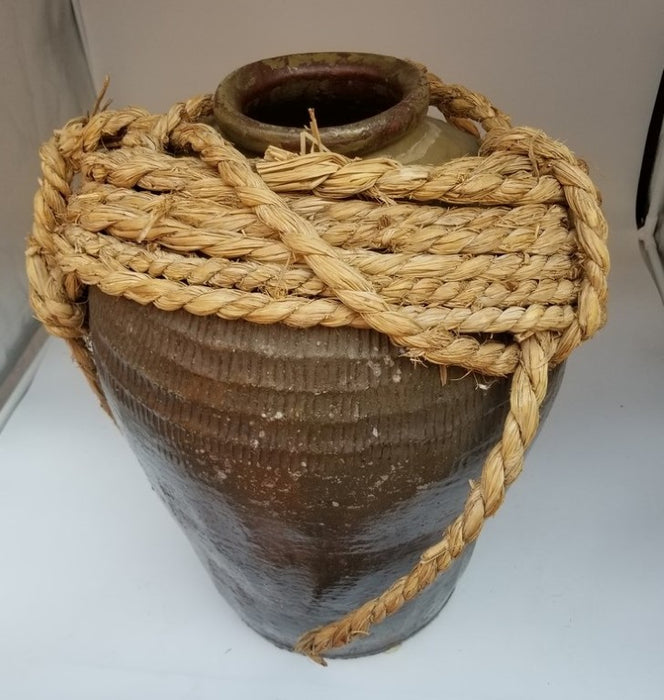 LARGE POTTERY OLIVE JAR WITH INCISING AND ROPE-decor