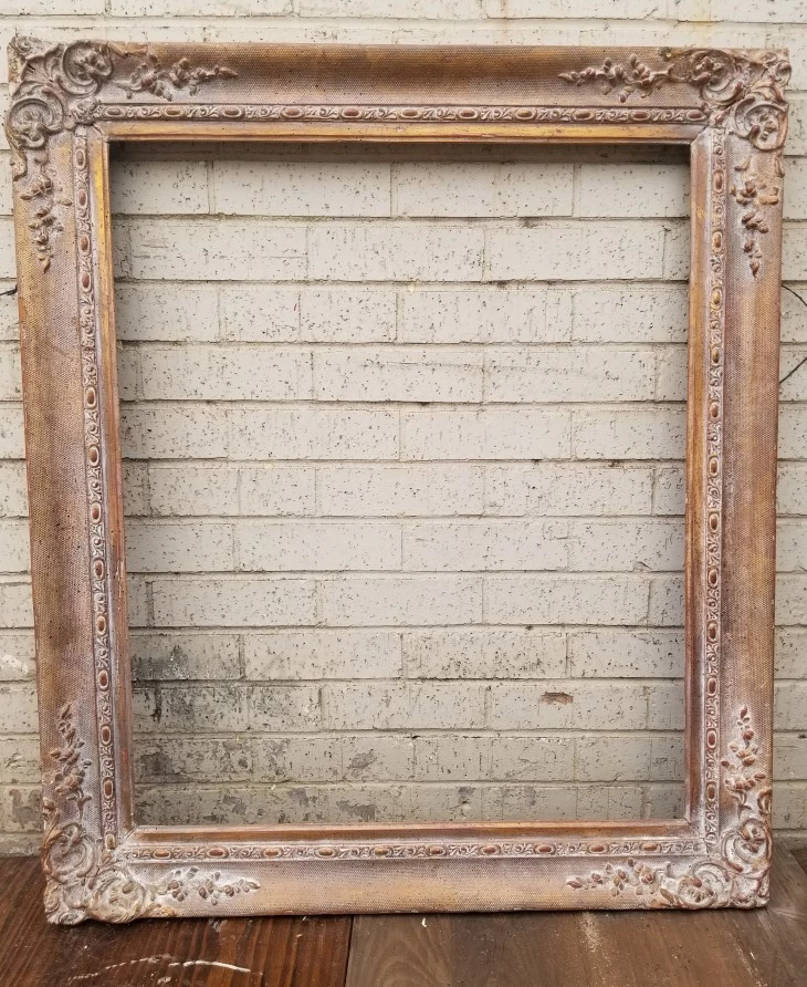 WHITE WASH GOLD FRAME — Lots of Furniture