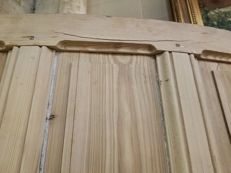 CURVED PEGGED PINE DOOR