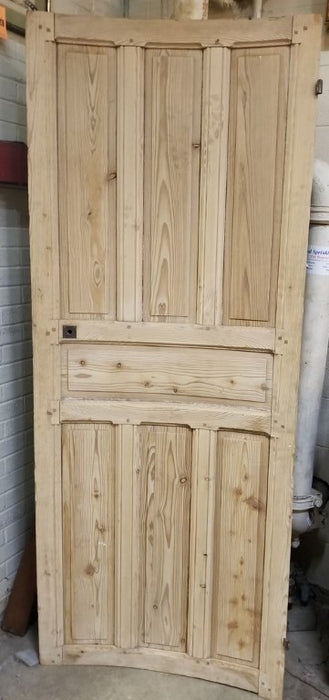 CURVED PEGGED PINE DOOR