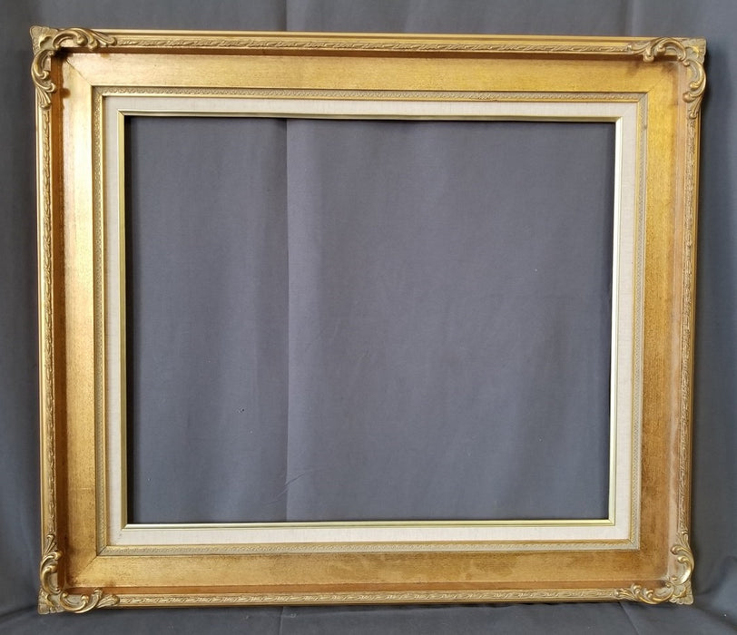 BRIGHT GOLD FRAME WITH LINER
