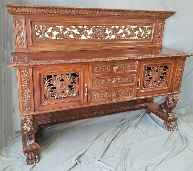 ITALIAN SIDEBOARD WITH STANDING LIONS