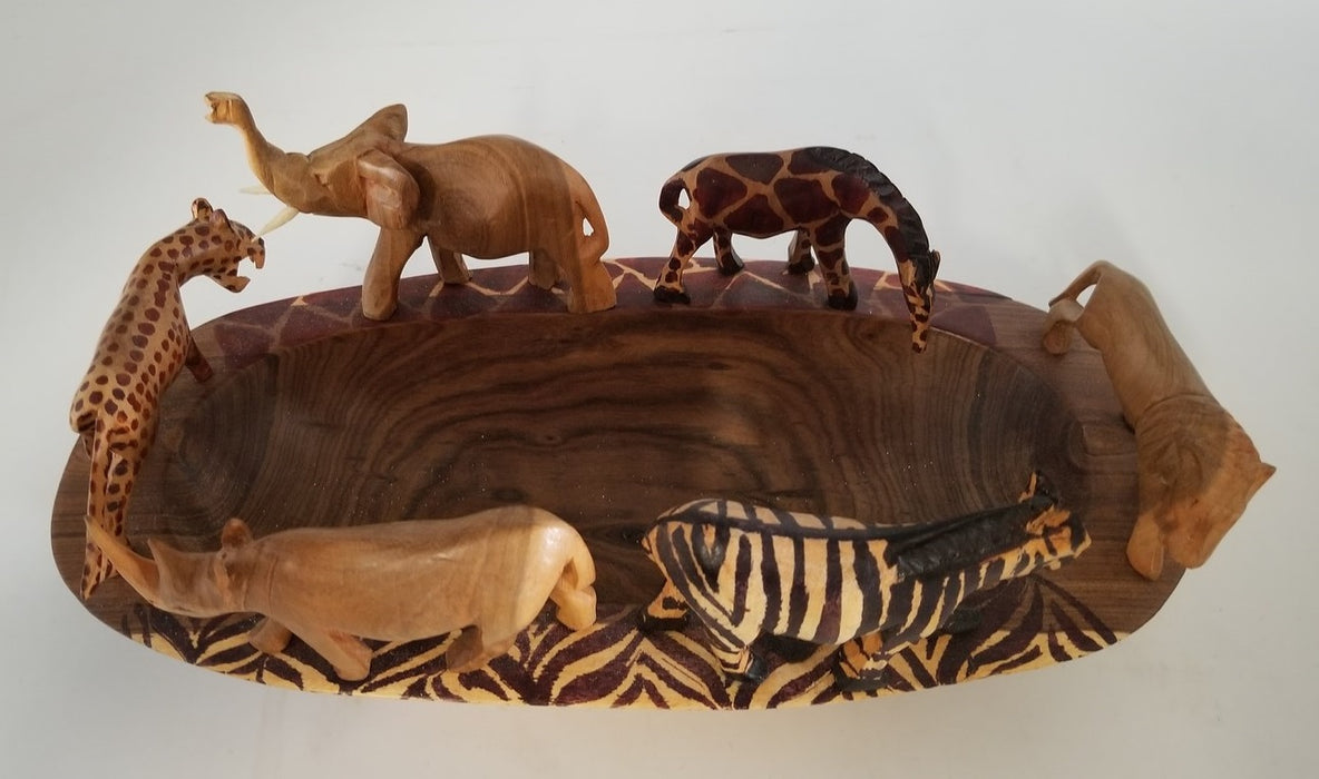 WOOD TRAY ADORNED WITH CARVED AFRICAN ANIMALS