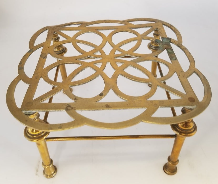 ENGLISH BRASS KETTLE STAND