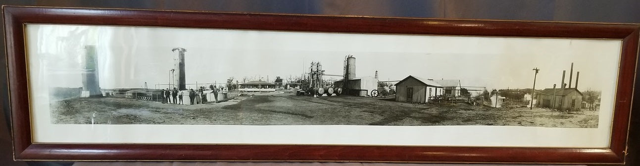 LONG OIL AND GAS FIELD PHOTO