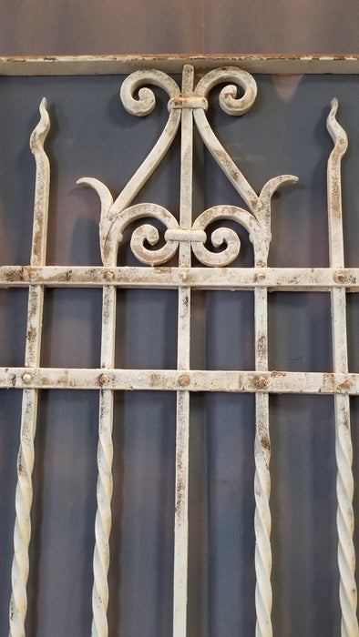 QUALITY IRON FENCE SECTION PAINTED WHITE 23.5" X 84.5"