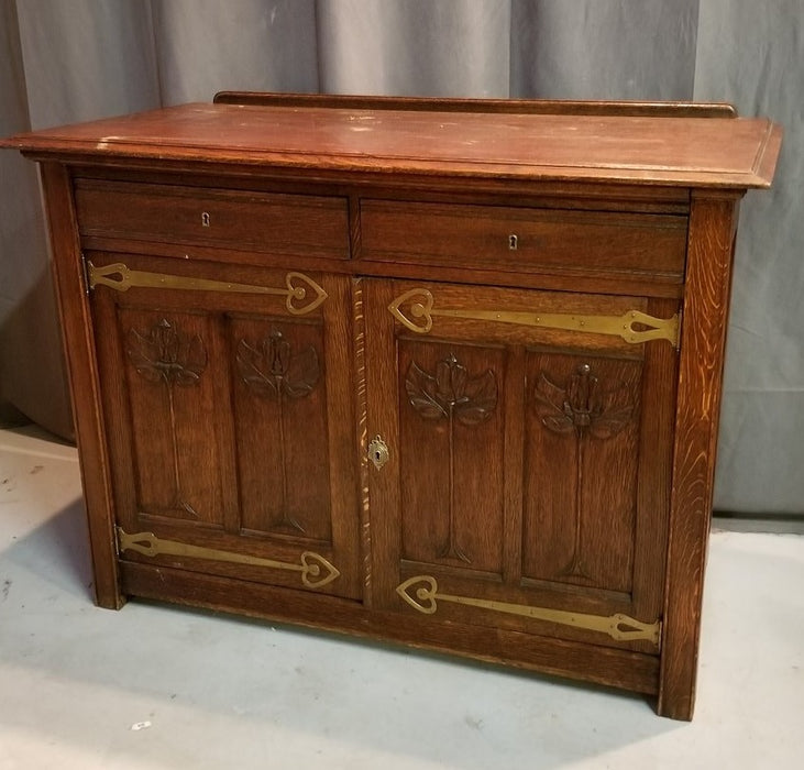 ARTS AND CRAFTS SERVER WITH BRASS HINGES