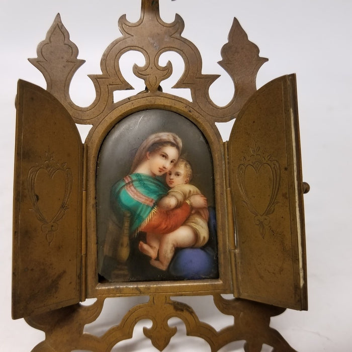 MADONNA AND CHRIST CHILD ICON - (SLIGHT BEND TO CROSS)