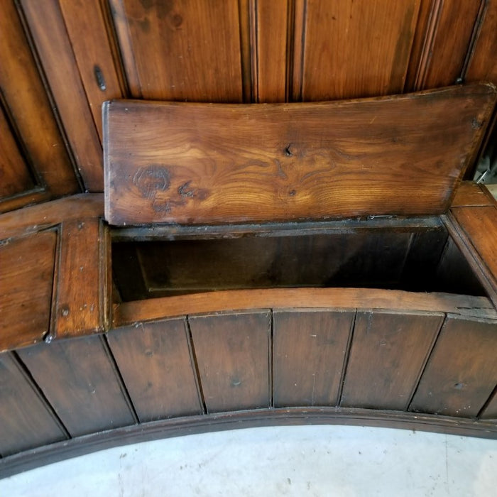 CURVED EARLY AMERICAN FIRE SIDE BENCH WITH STORAGE