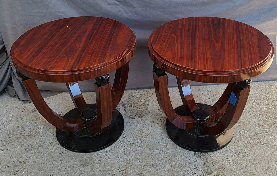 PAIR OF SMALL ROUND MAHOGANY LOW STANDS