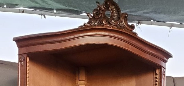 TALL OAK LOUIS XV CORNER CABINET